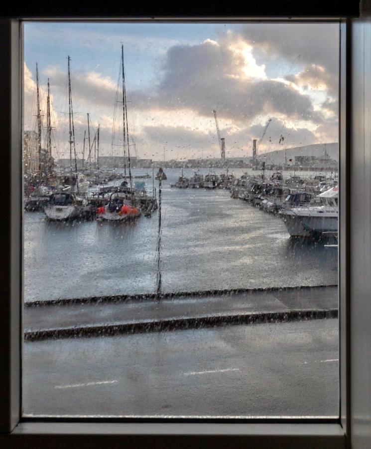 Guesthouse At The Boat Harbour トースハウン エクステリア 写真